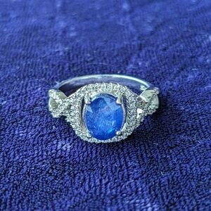 925 Sterling Silver Ring With Large Natural Blue Silky Sapphire